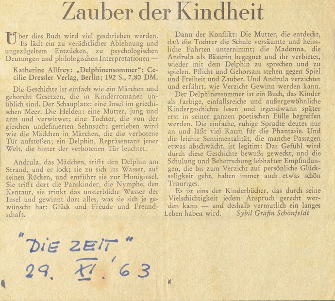 Zeitungsausschnitt aus der ZEIT mit der Rezension zu Delphinensommer